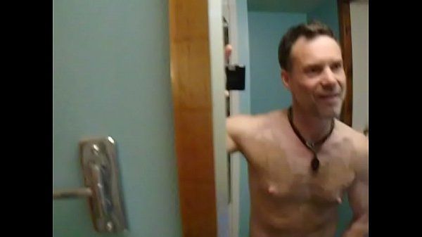 Amigos Se Masturbando Escondidos No Quarto Porno Gay Amador Xvideos